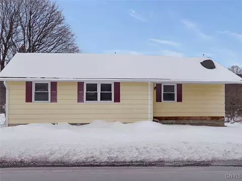 8052 S Hamilton Rd, Earlville, NY 13332