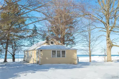 148 Rikers Beach Rd, Scriba, NY 13126
