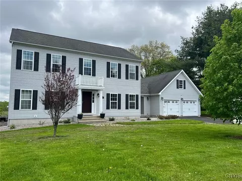 4046 College View Dr, Cortlandville, NY 13045