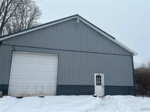 1964 Emerson Rd, Conquest, NY 13140