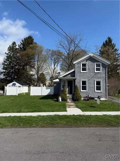 75 Bradford St, Auburn, NY 13021