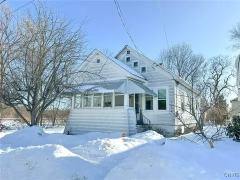 18 Trinity Ave, Whitestown, NY 13495