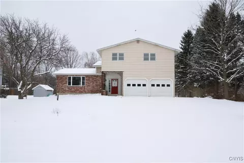 4858 Harris Road Rd, Onondaga, NY 13215