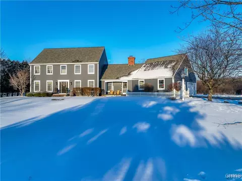 5994 E Lake Rd, Owasco, NY 13021