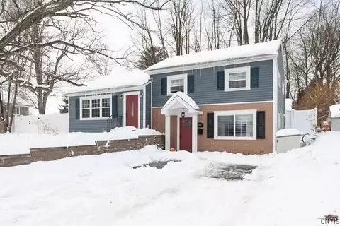 702 Forest Dr, Syracuse, NY 13212