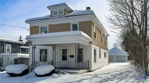 11 Sanger Ave, New Hartford, NY 13413