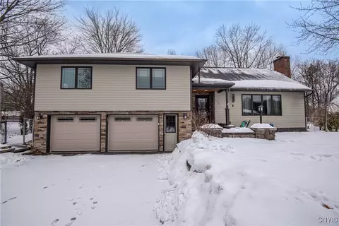 111 Woodmancy Ln, Fayetteville, NY 13066