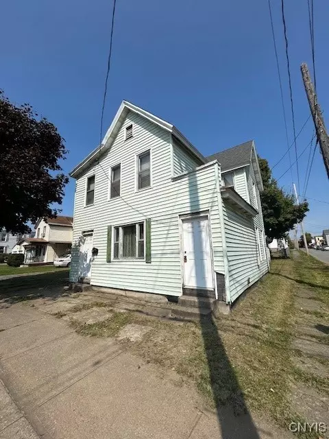 923 E Dominick St, Rome, NY 13440