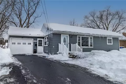2325 W Graham Ave, Whitestown, NY 13495