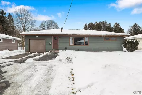 110 Dolores Ter S, Salina, NY 13212