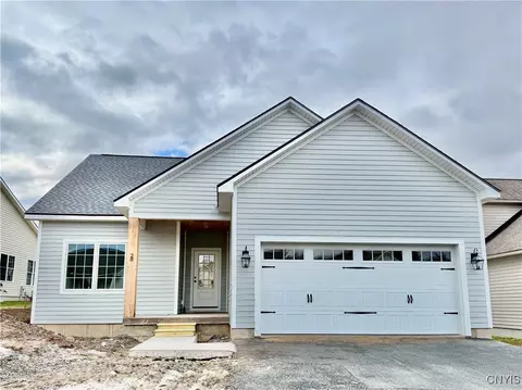 28 S Village Dr, Cazenovia, NY 13035