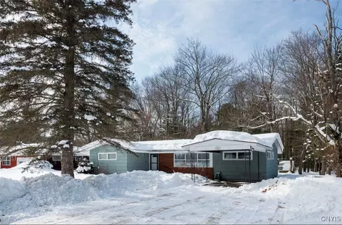 102 Stafford Dr, Rutland, NY 13612