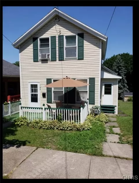 107 Erie St, Oswego, NY 13126