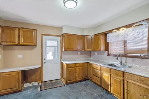 177 Chaffee Ave, Syracuse, NY 13207 photo 10