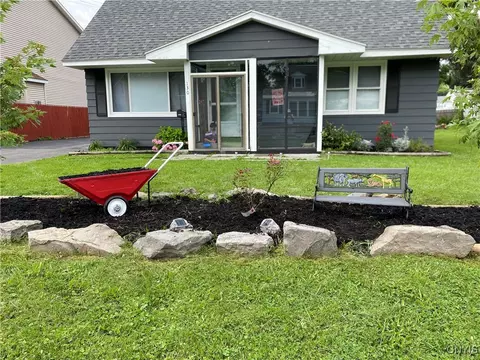 130 Beechwood Ave, Salina, NY 13088