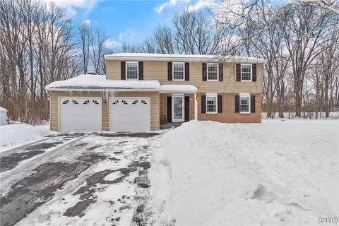 8072 White Birch Cir, Liverpool, NY 13090