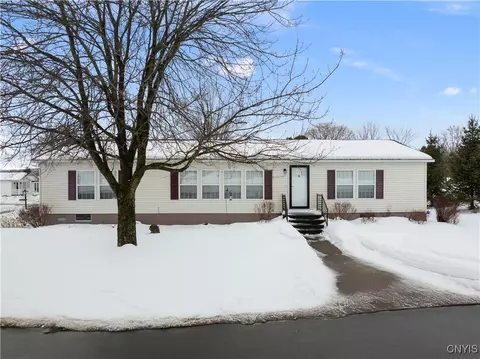 1 Cherrywood Blvd, Clinton, NY 13323