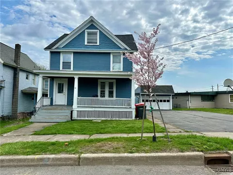 99 5th Ave, Oswego, NY 13126