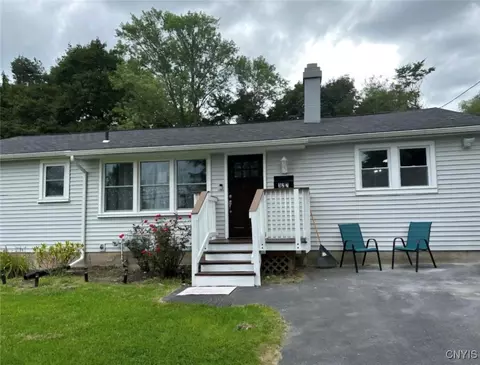 327 Stanton Dr, Syracuse, NY 13214