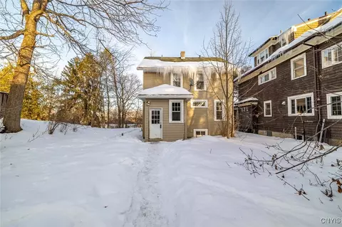 1048 Ackerman Ave, Syracuse, NY 13210