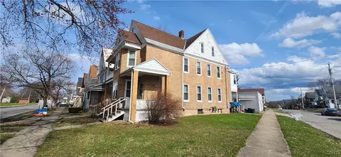 1217 York St, Utica, NY 13502