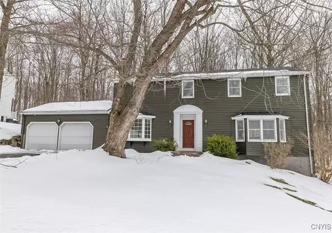 4654 Post Rd, Manlius, NY 13104