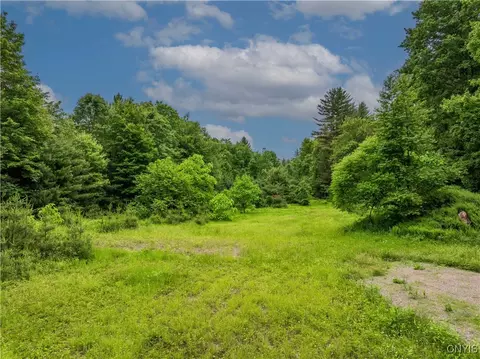 1840 California Rd, Vienna, NY 13316