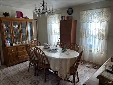 Dining - 714 E Division St, Syracuse, NY 13208 photo 1 of 2
