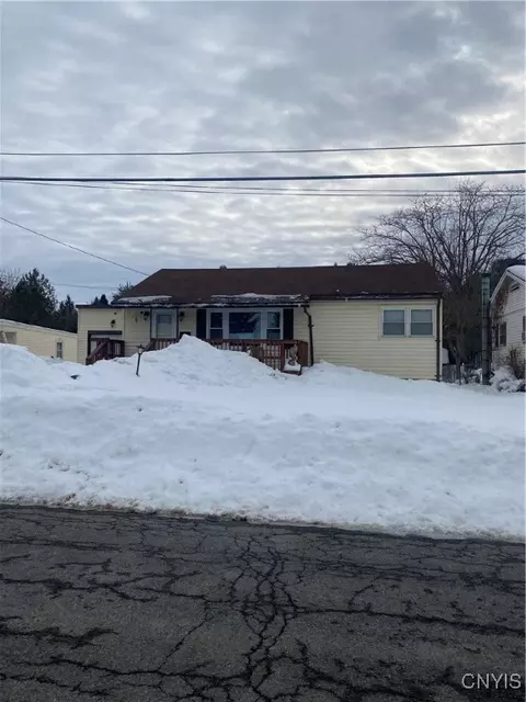 421 W Lewis St, Lenox, NY 13032