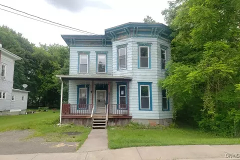 25 Grove St, Moravia, NY 13118