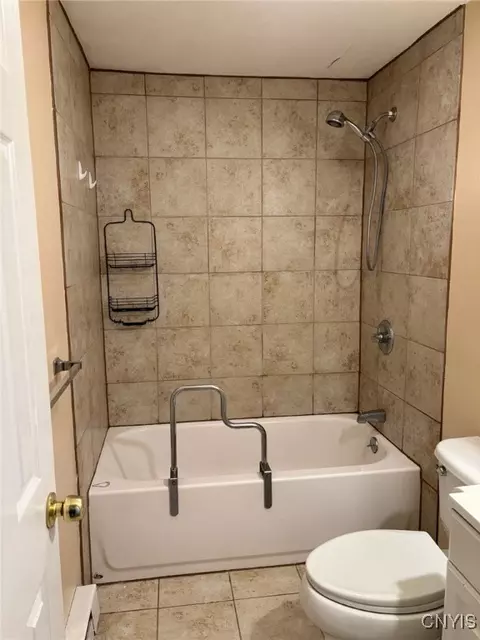 105 Watertree Dr, East Syracuse, NY 13057 photo 7