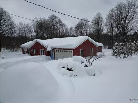 8040 Middle Rd, Floyd, NY 13440
