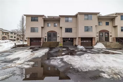 359 Cameco Cir, Salina, NY 13090