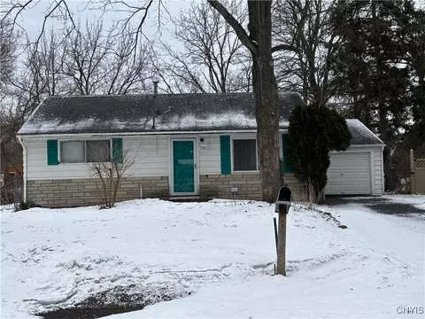110 Warner Rd, Fayetteville, NY 13066