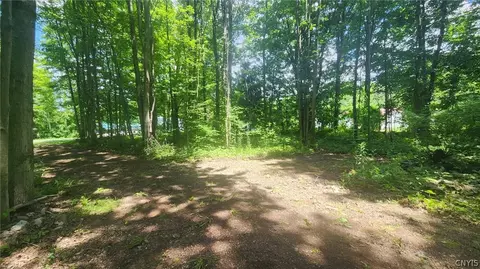 47 Cemetery Dr, Hannibal, NY 13074