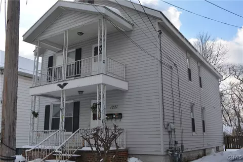 1221 Butternut St, Utica, NY 13502