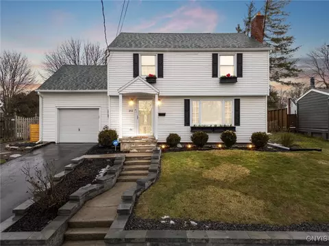 Exterior - 212 Ambergate Rd, Syracuse, NY 13214 photo 2 of 10