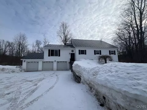 295 Dunlap Rd, Mexico, NY 13114