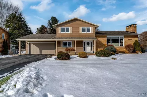 116 Victoria Park Dr, Salina, NY 13088