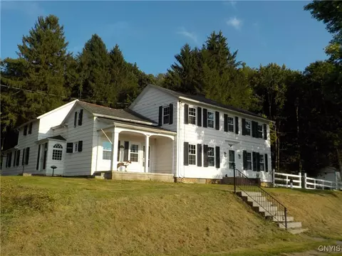8476 State Route 34, Brutus, NY 13166