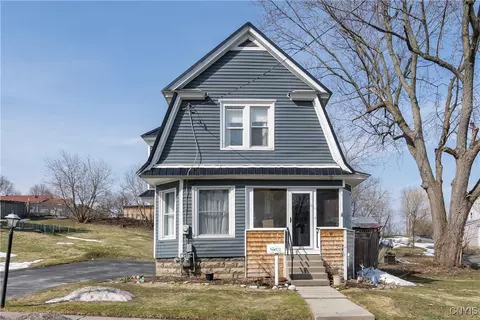 347 N Indiana Ave, Watertown, NY 13601
