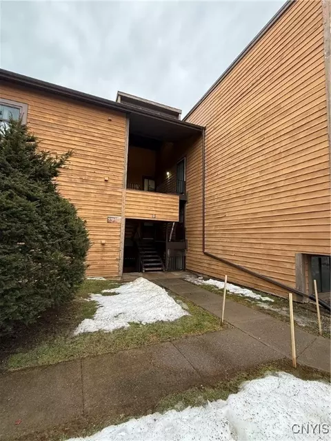 577 Village Blvd N, Van Buren, NY 13027