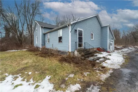 7451 Kirkville Rd, East Syracuse, NY 13057