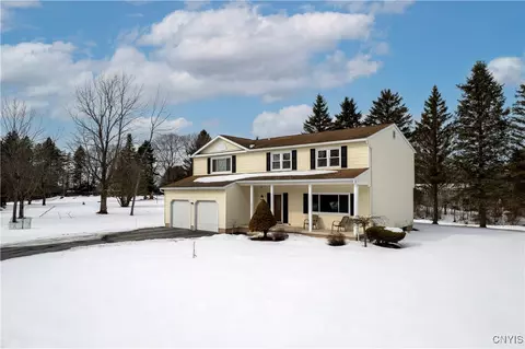6 Donegal Pl, New Hartford, NY 13413