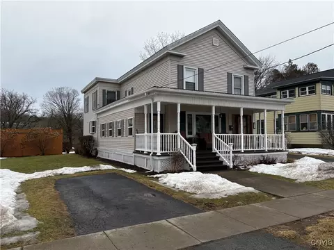 32 Montgomery St, Hamilton, NY 13346