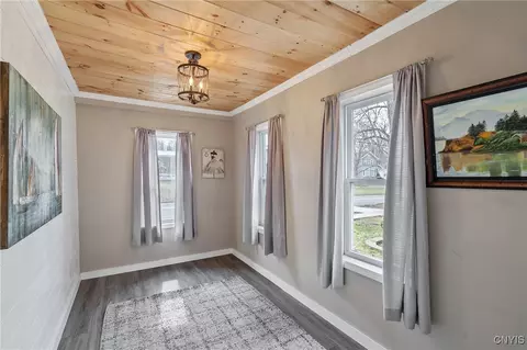 Entry Way - 85 Lock St, Schroeppel, NY 13135 photo 6 of 9