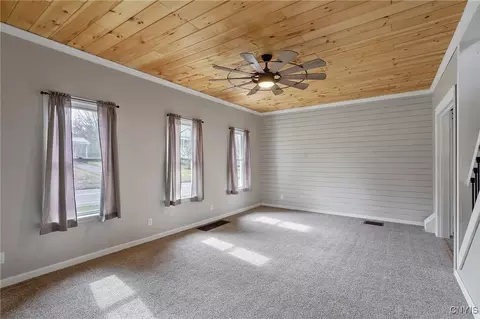 Living - 85 Lock St, Schroeppel, NY 13135 photo 2 of 3