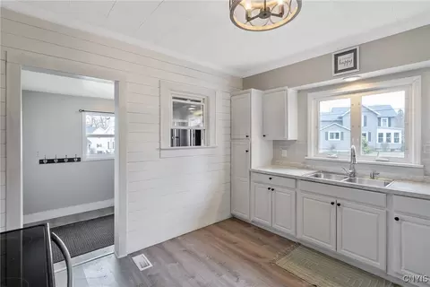 Entry Way - 85 Lock St, Schroeppel, NY 13135 photo 2 of 9