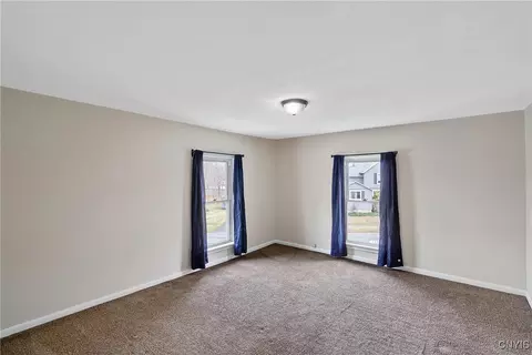 Bedroom - 85 Lock St, Schroeppel, NY 13135 photo 3 of 6