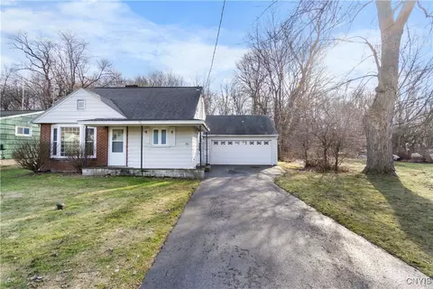 125 Benham Ave, Geddes, NY 13219